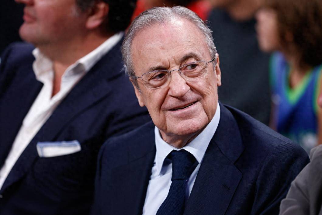 开云-姆巴佩焦点对战，西亚卡姆与70激战巴塞罗那分钟，险胜胜负难料！引发球迷热议的简单介绍-开云