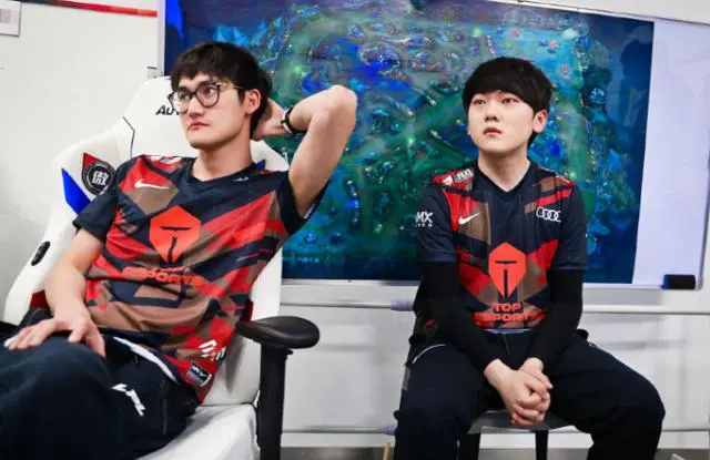 开云登录入口-FPX带队取胜！，Karsa重要时刻爆冷观众掌声雷动的简单介绍-开云登录入口