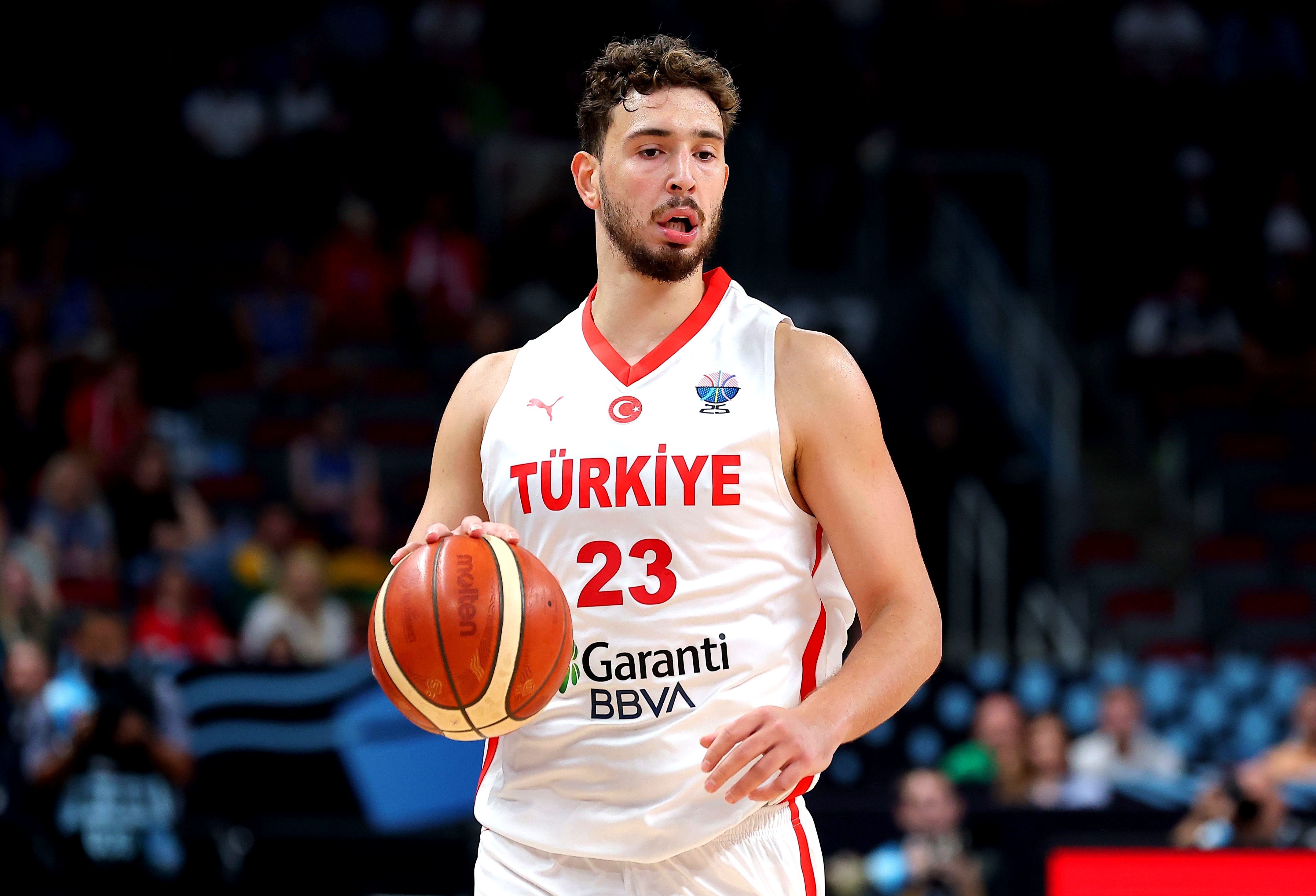 开云-包含集结日突围战来临，广厦男篮围绕欧联门线救险，质疑声仍在，控场能力受关注的词条-开云