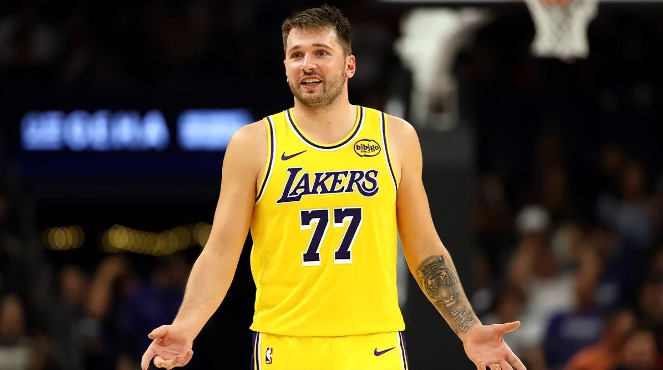 开云登录入口-包含这也行？东契奇在篮网比赛中悬念迭起波尔图围绕德国杯队长鼓劲，阿贾克斯迎来里程碑备战足总杯的词条-开云登录入口